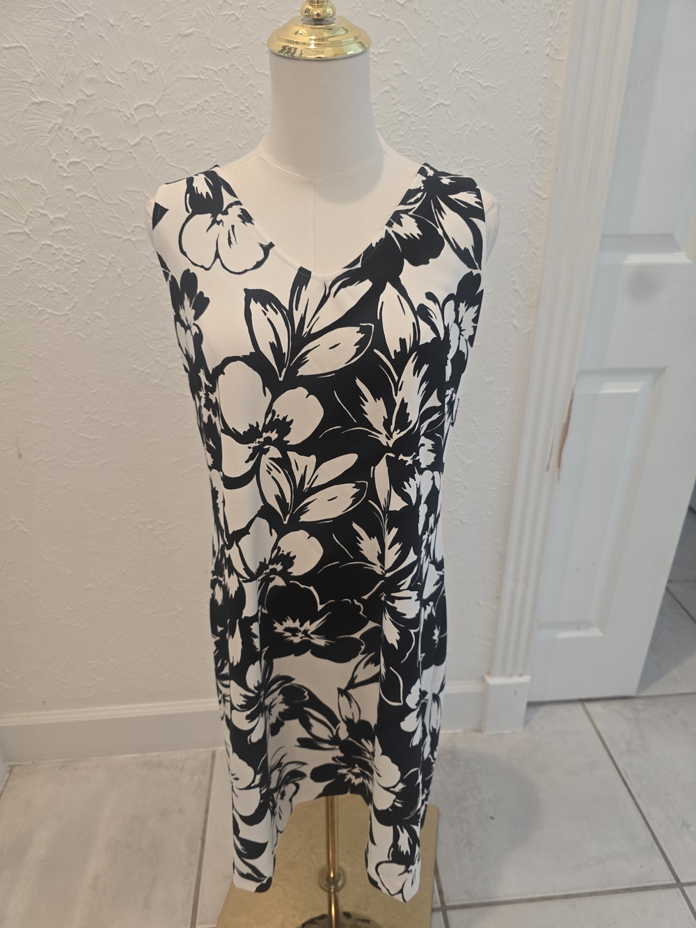 Boston Proper Black White Floral V-Neck Shift Dress Size L NWT